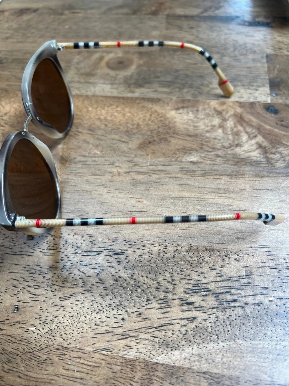 Burberry Brown Gradient Round Frame Sunglasses